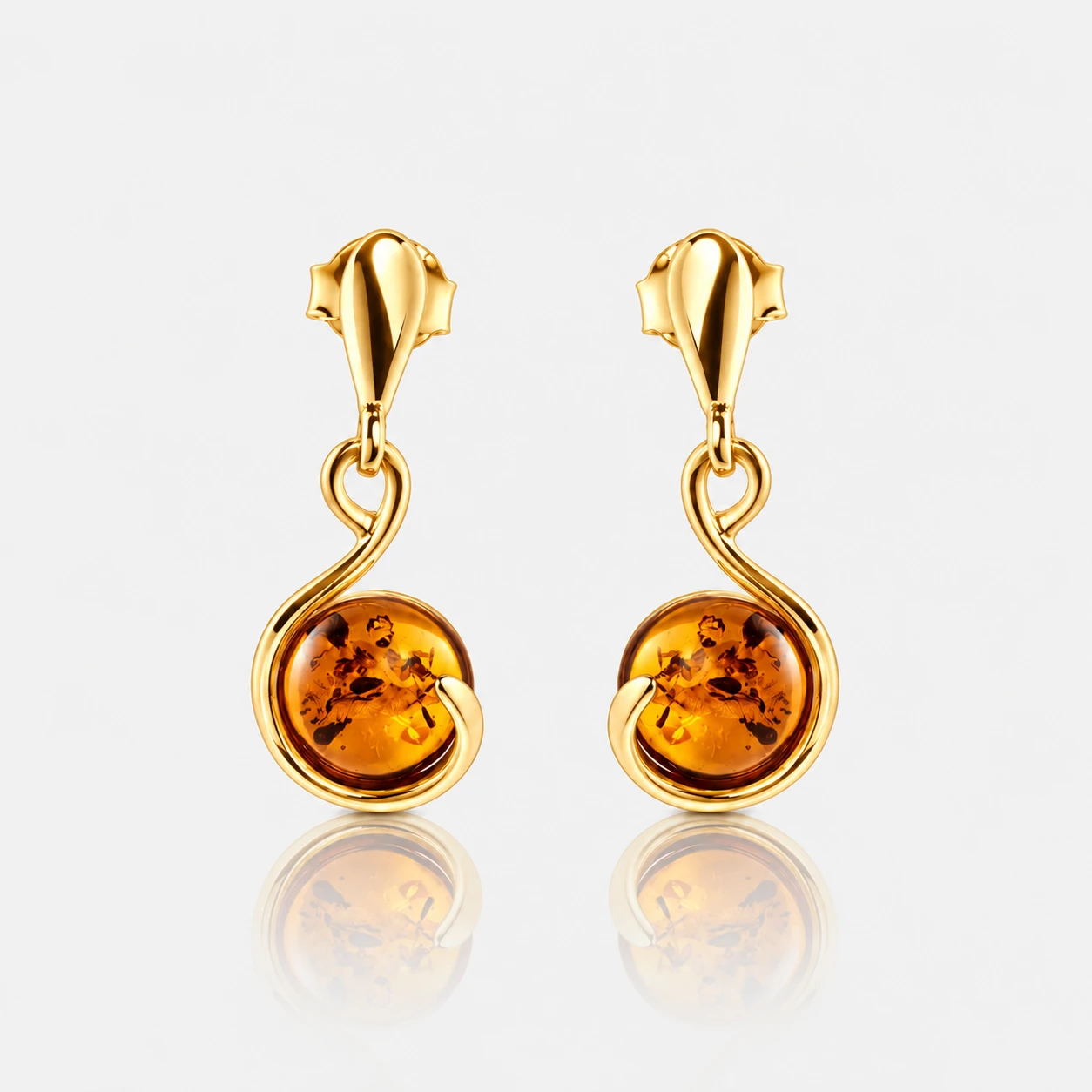 Amore gold earrings with amber