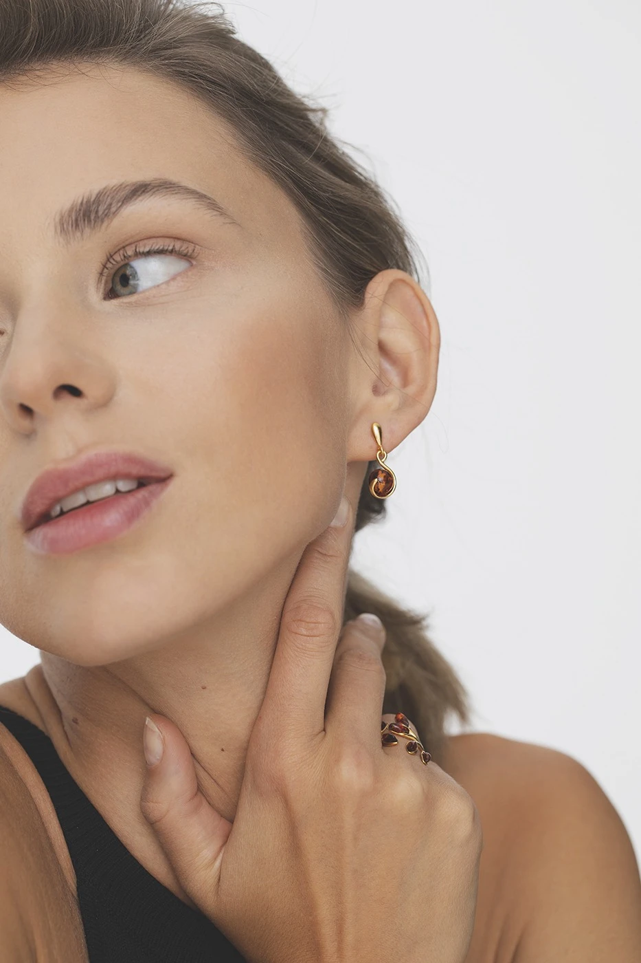 Thumbnail of Amore gold earrings with amber