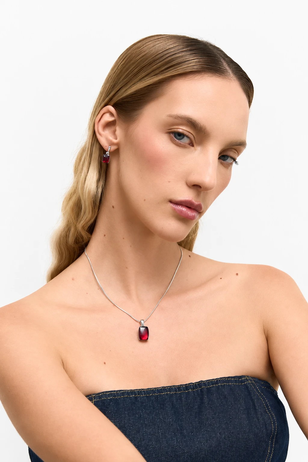 Carmen necklace in silver with red amber, Silver, Amber, Amber necklaces