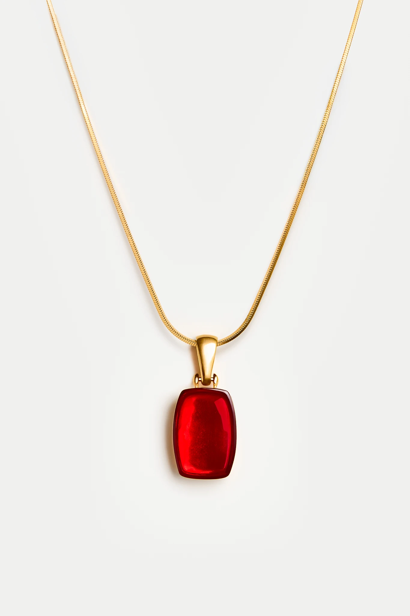 Carmen necklace in gold with red amber