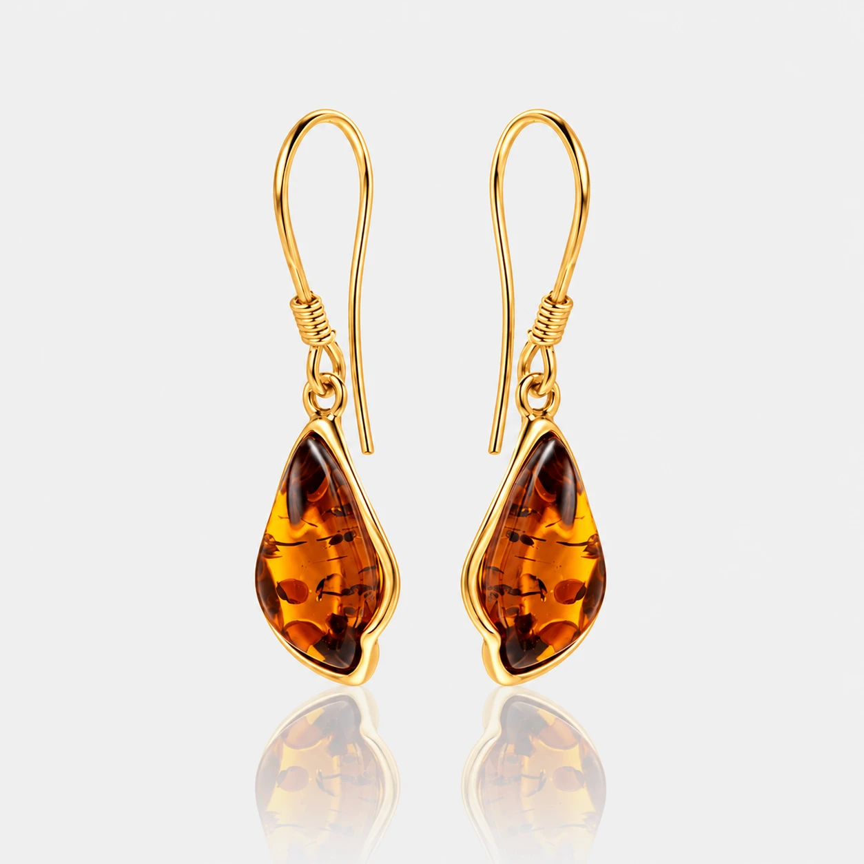 Celine earrings in gold with amber