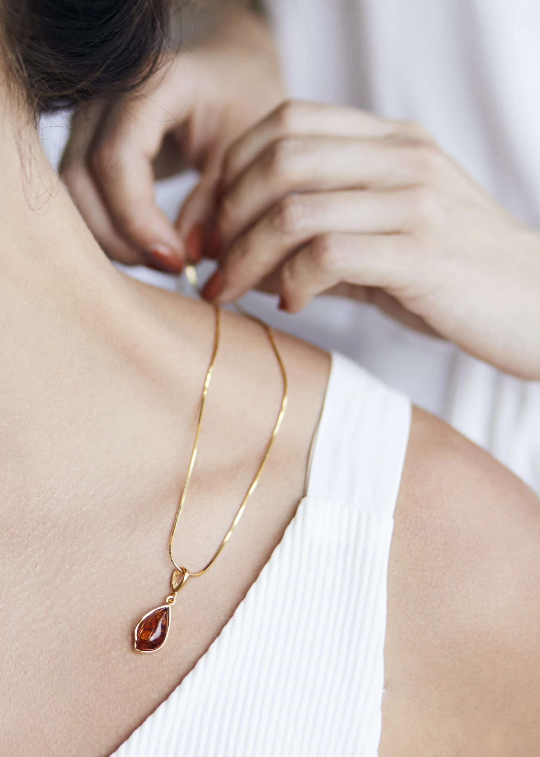 Celine necklace with cognac amber