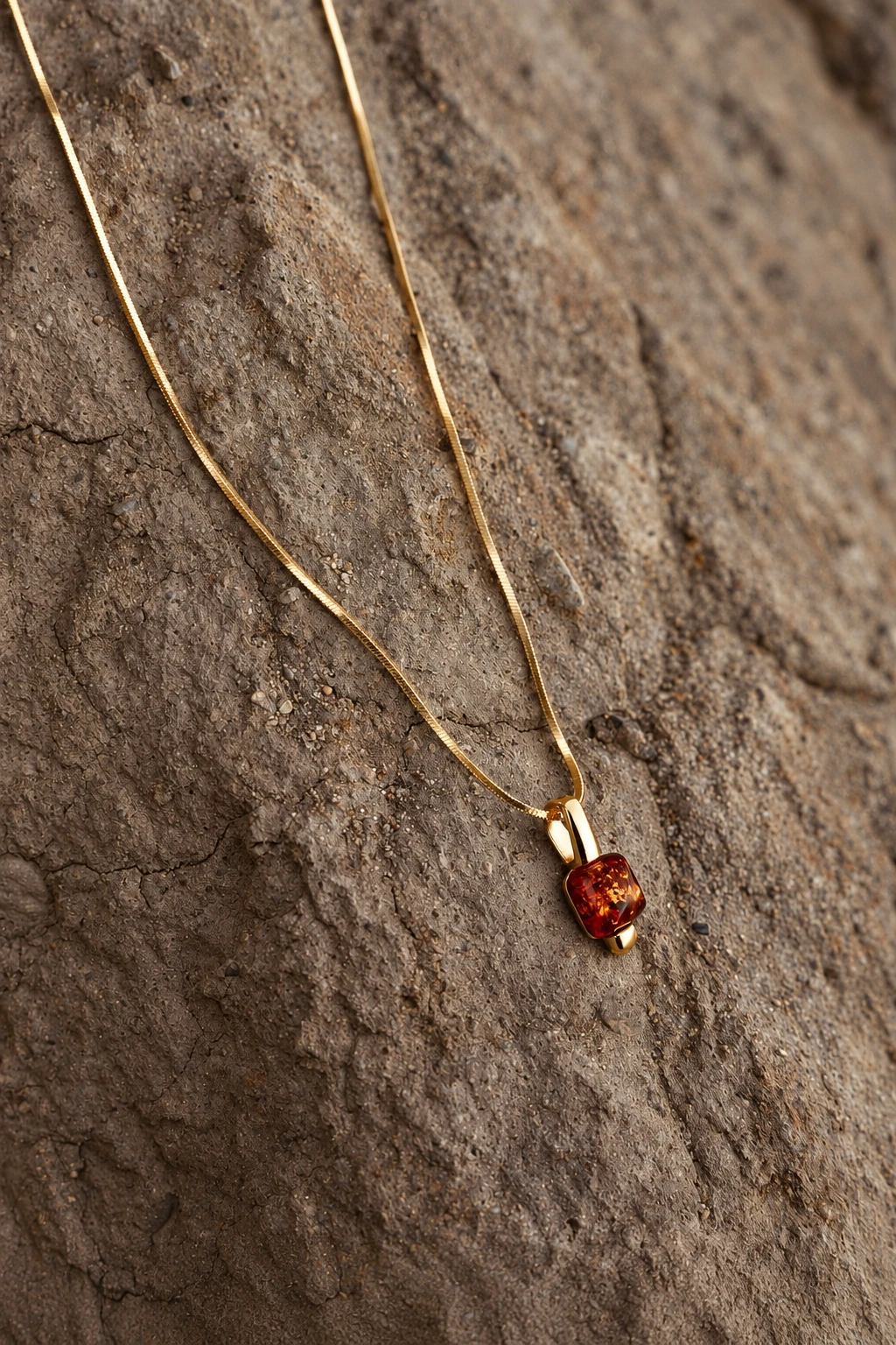 Cornelia necklace with cognac amber, Gold-plated, Amber, Amber necklaces