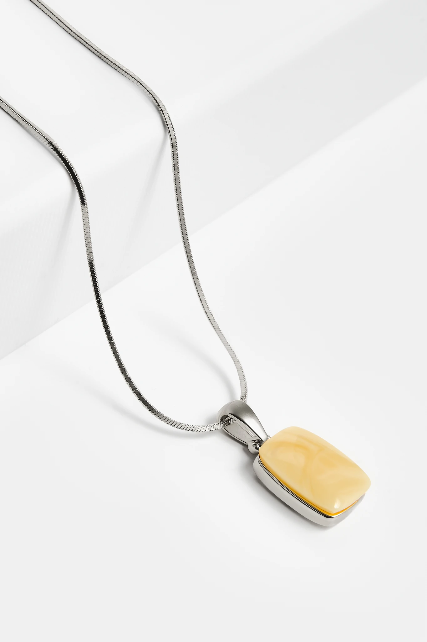 Thumbnail of Crème rectangle silver necklace