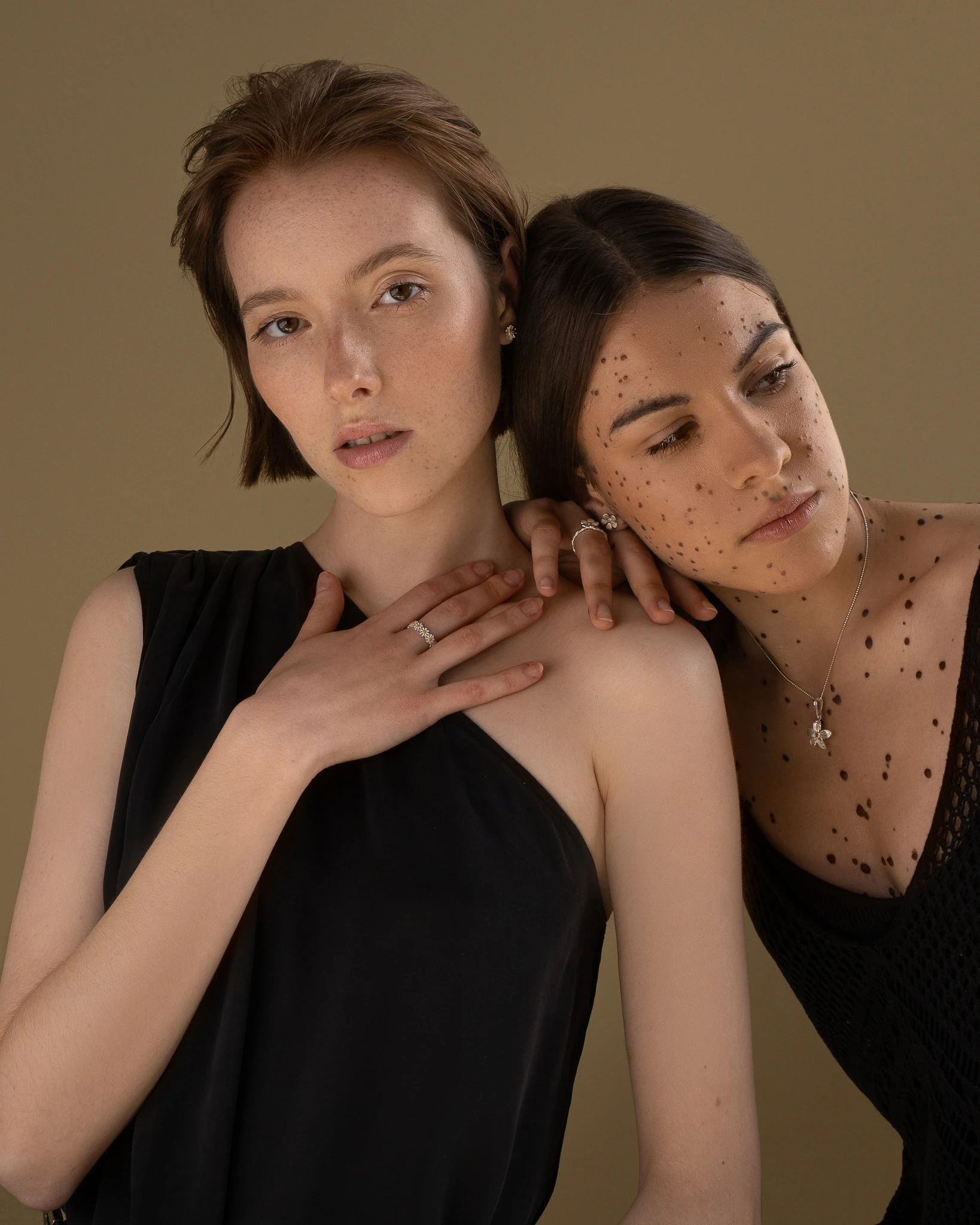 Thumbnail of Daisy ring