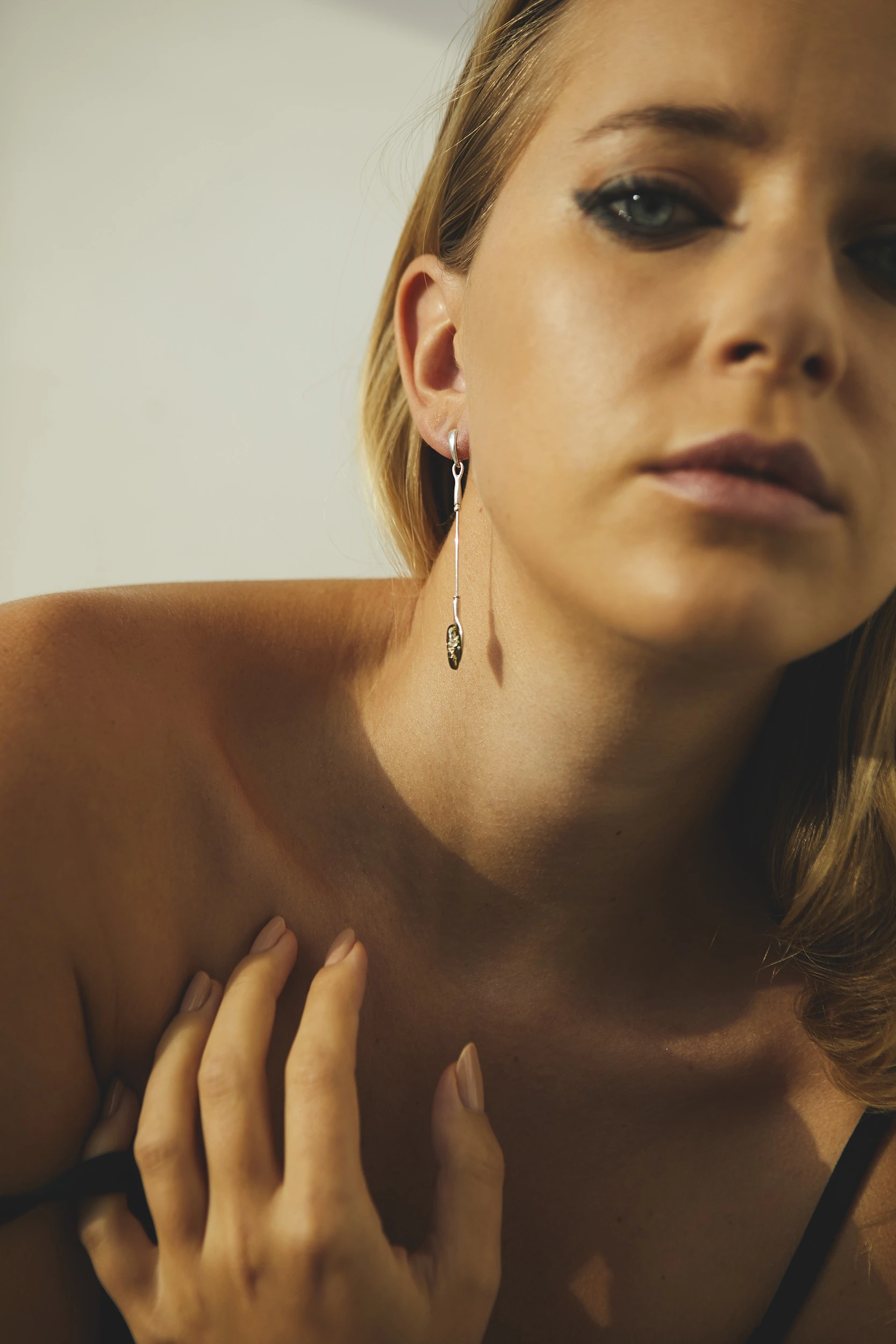 Thumbnail of Dream silver earrings with green amber