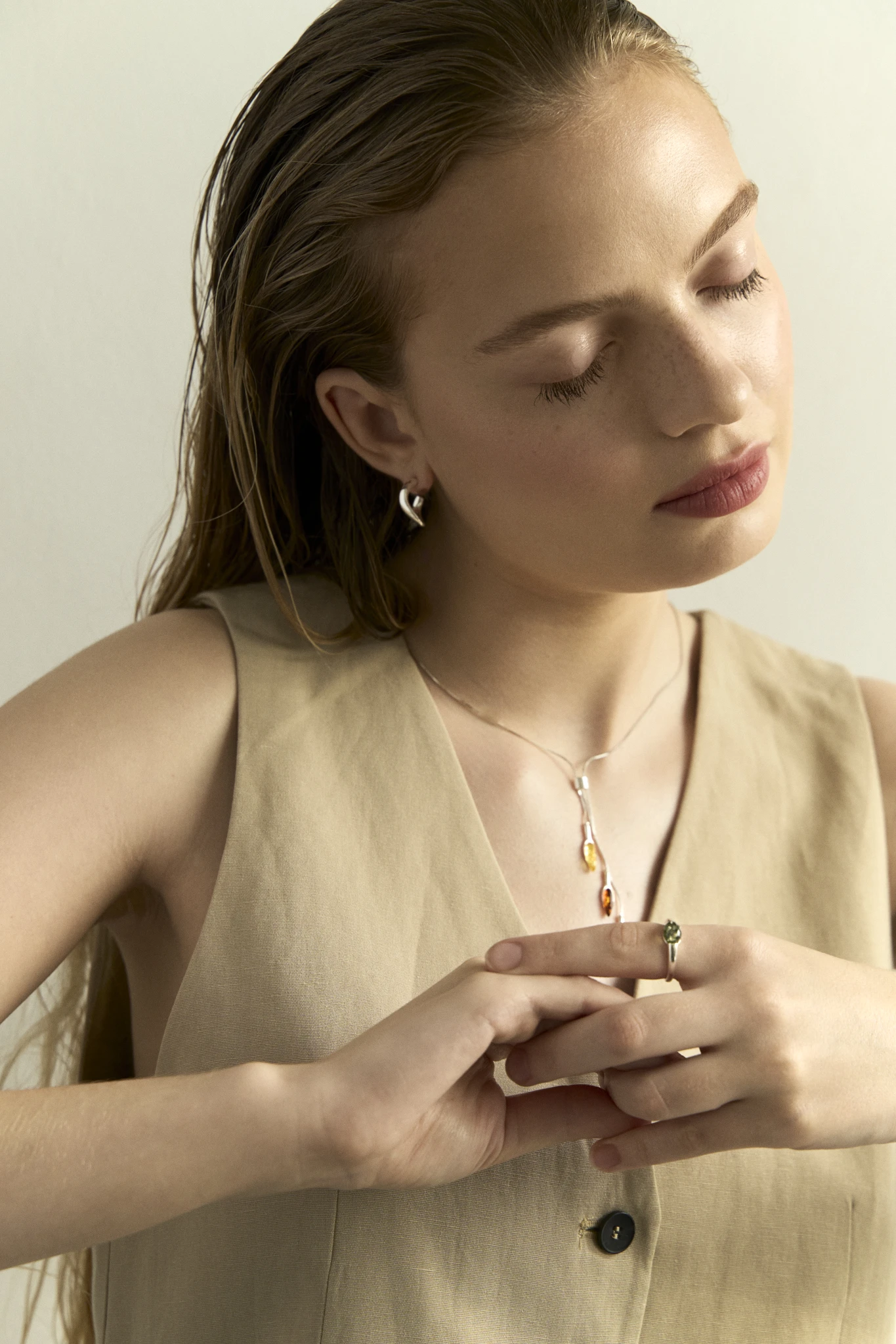 Thumbnail of Dream silver necklace