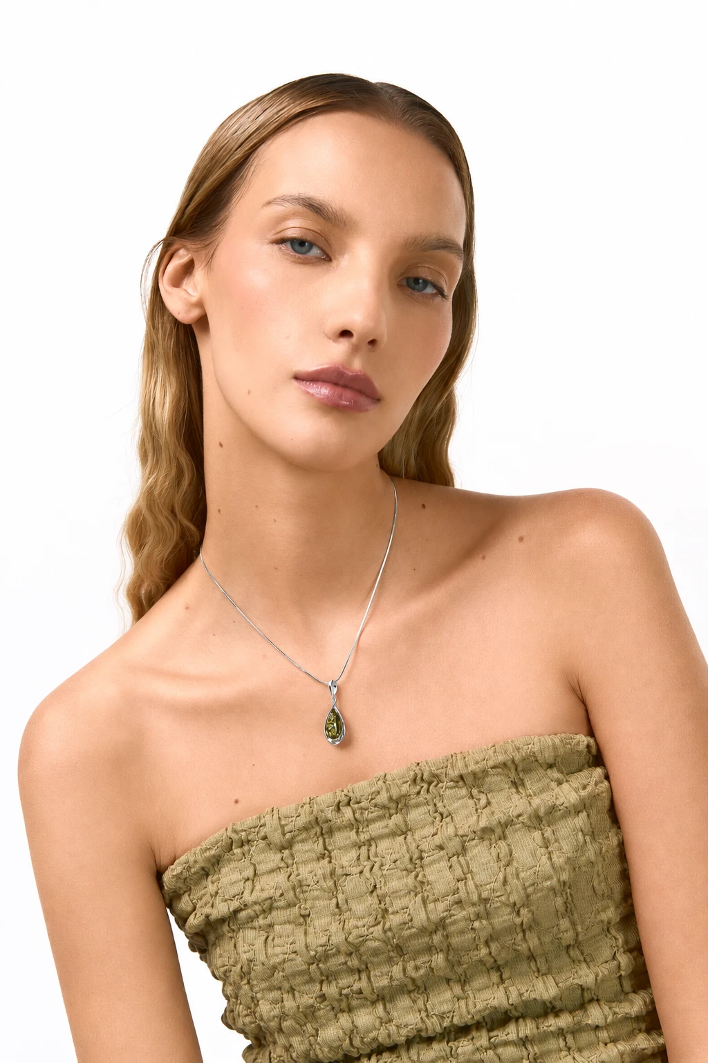 Drop silver necklace with green amber