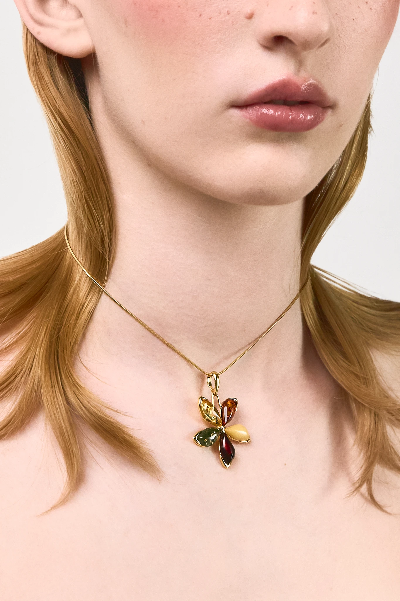 Thumbnail of Flore necklace in gold