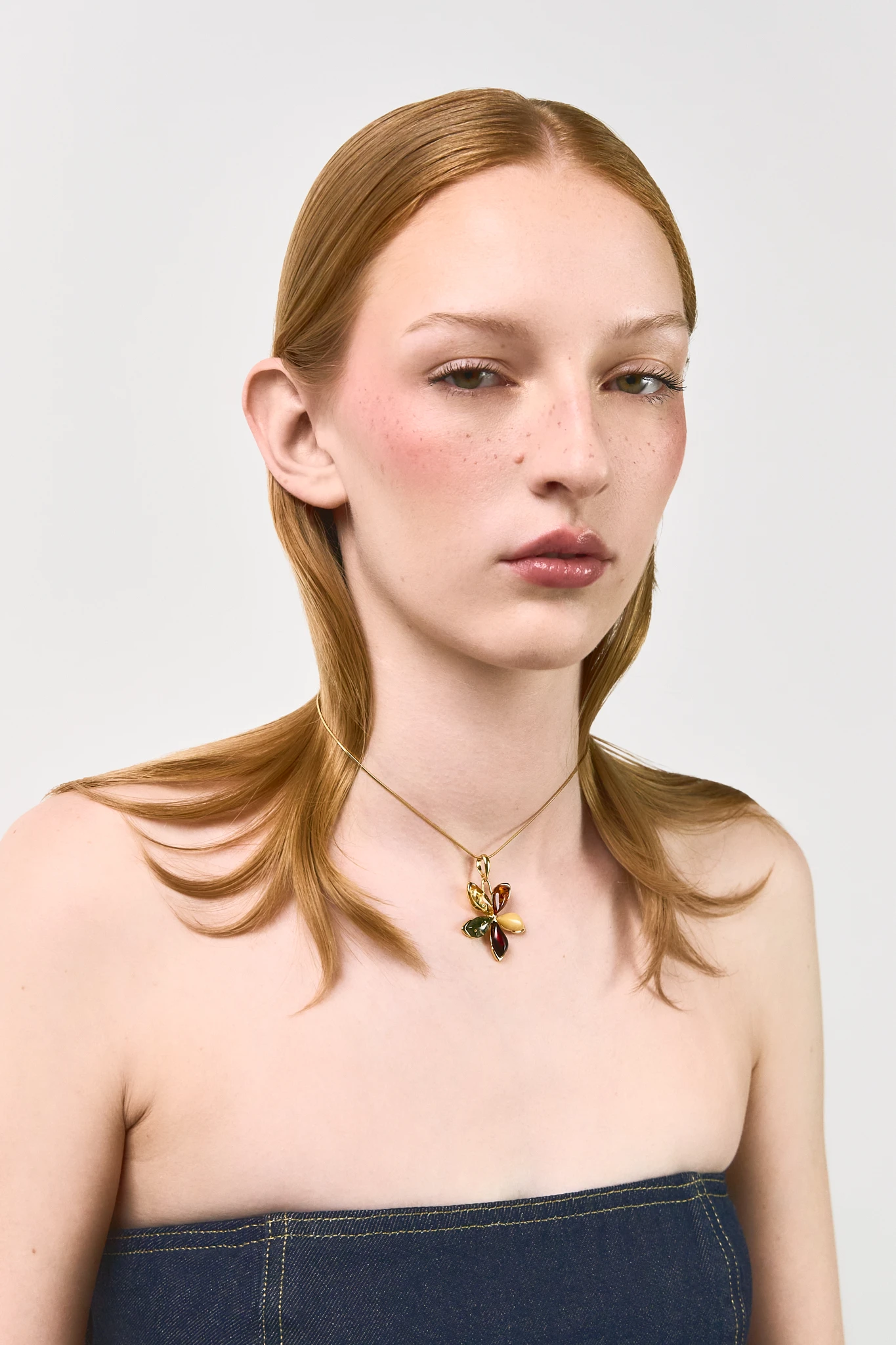 Thumbnail of Flore necklace in gold