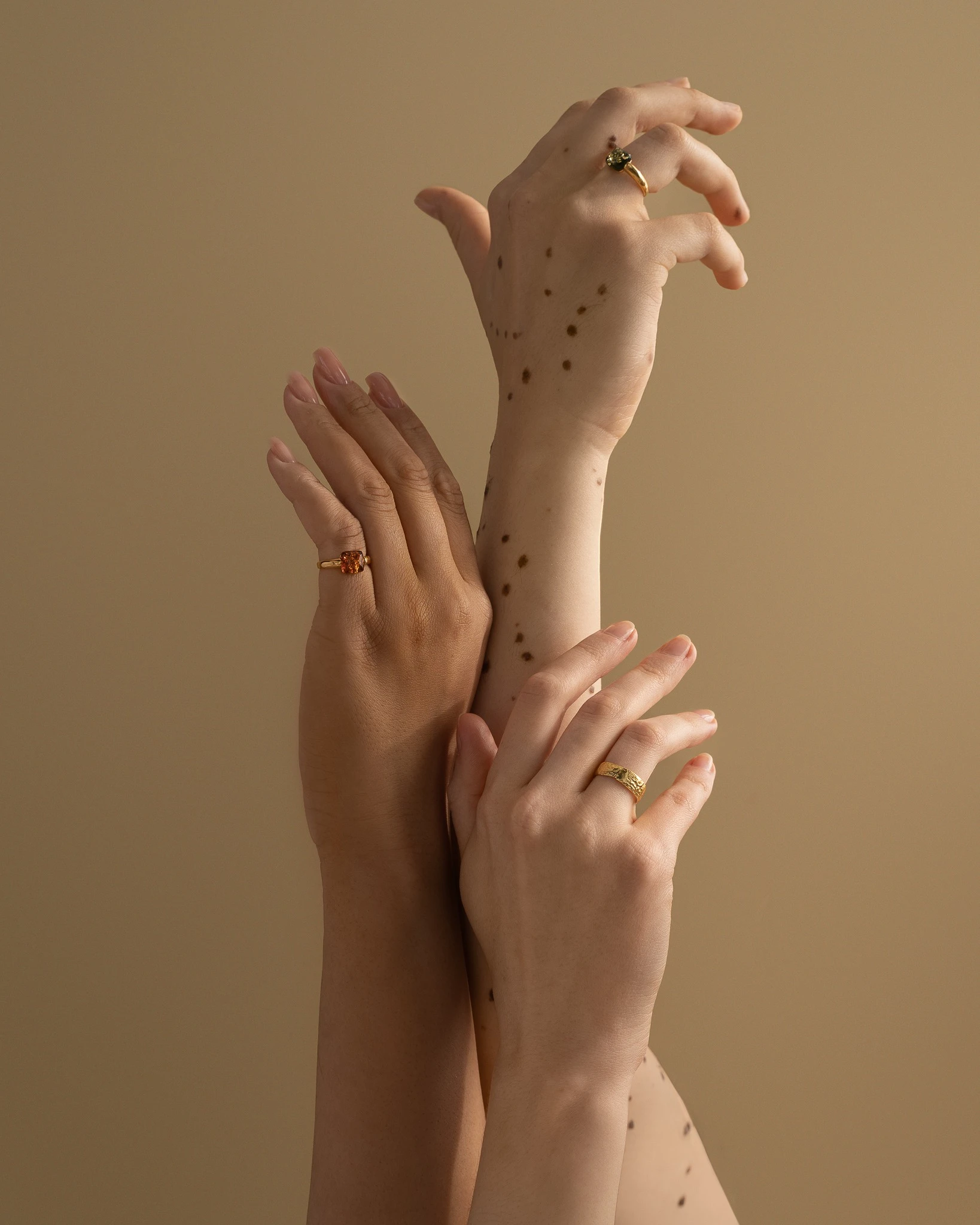 Miniatyrbild av Gia ring