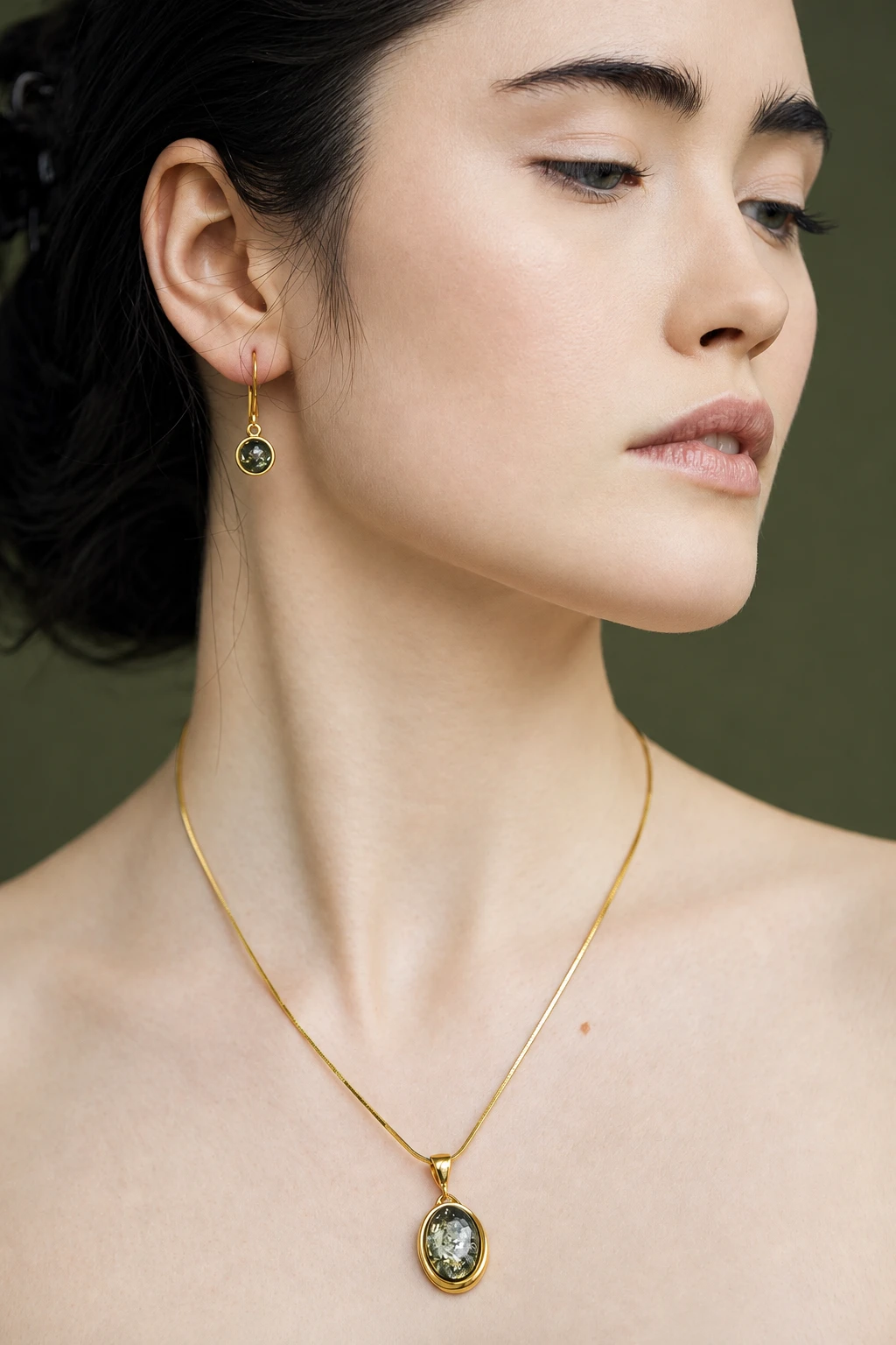 Marie necklace in gold with green amber, Gold-plated, Amber, Amber necklaces