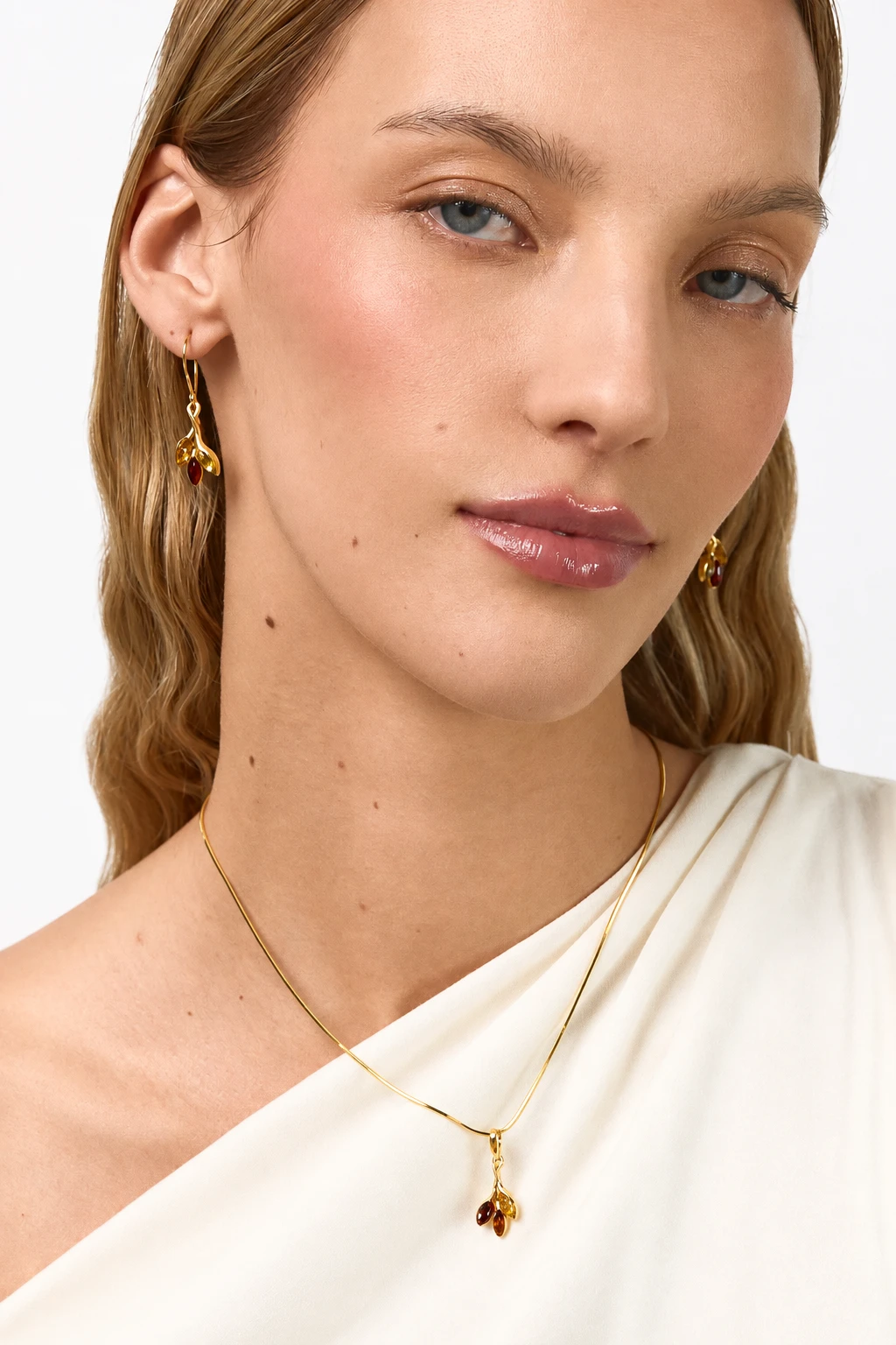 Honey gold necklace with amber, Gold-plated, Amber, Amber necklaces