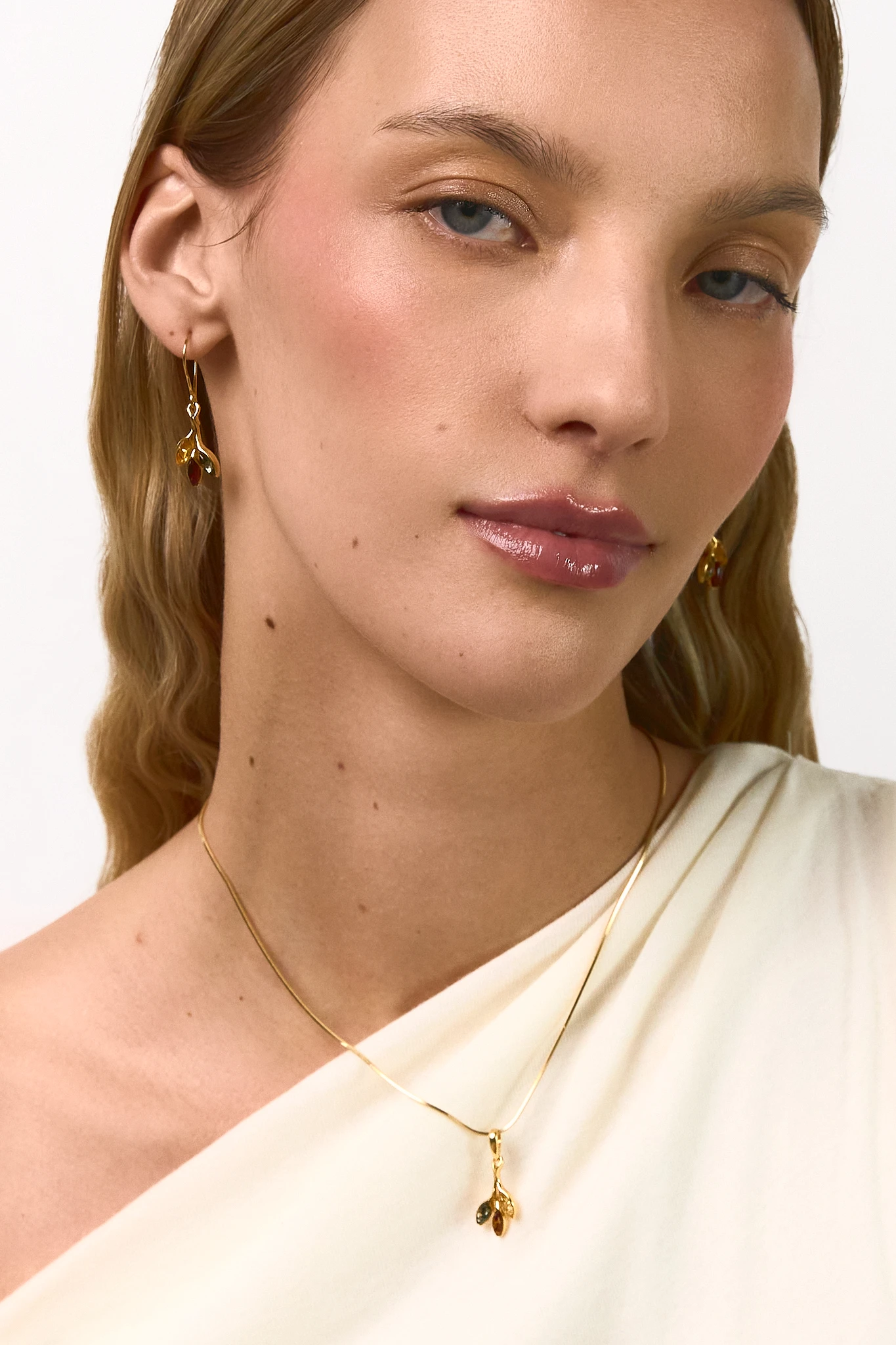 Thumbnail of Honey gold earrings