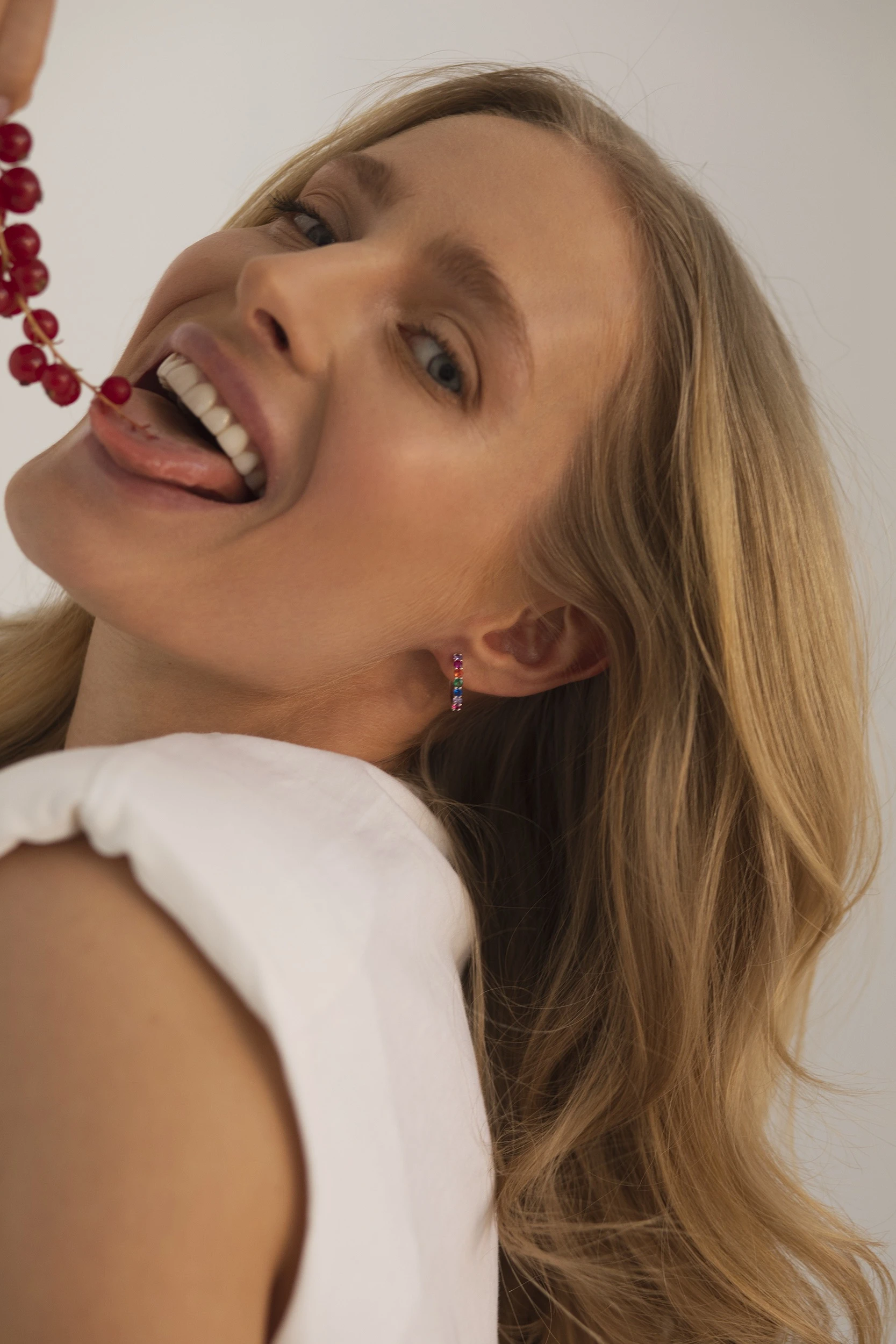 Miniatyrbild av Creoler regnbåge - silver 17mm