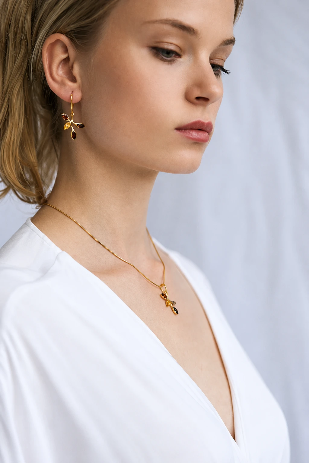 Leaf gold necklace S, Gold-plated, Amber, Amber necklaces