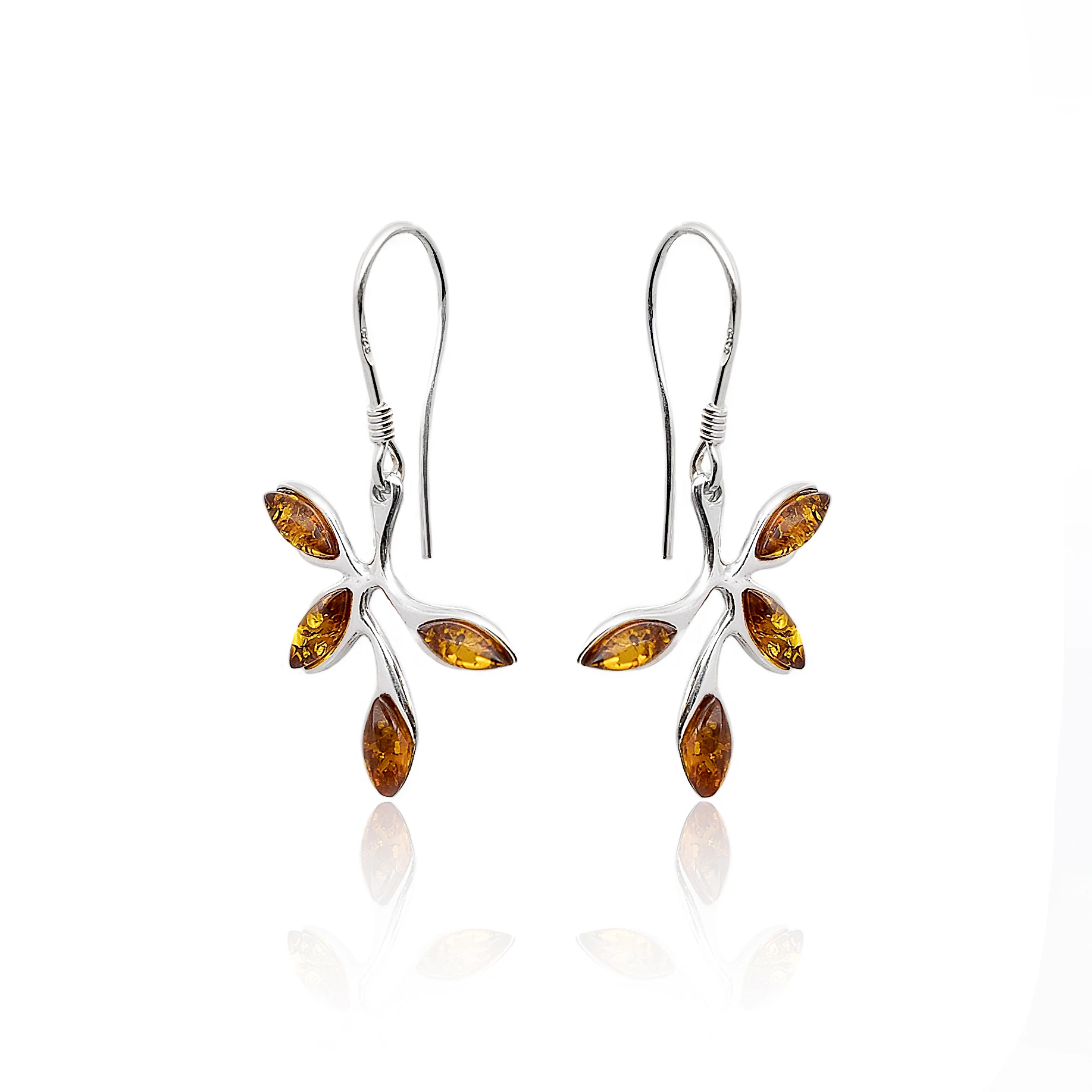 Bladörhängen med cognac bärnsten M