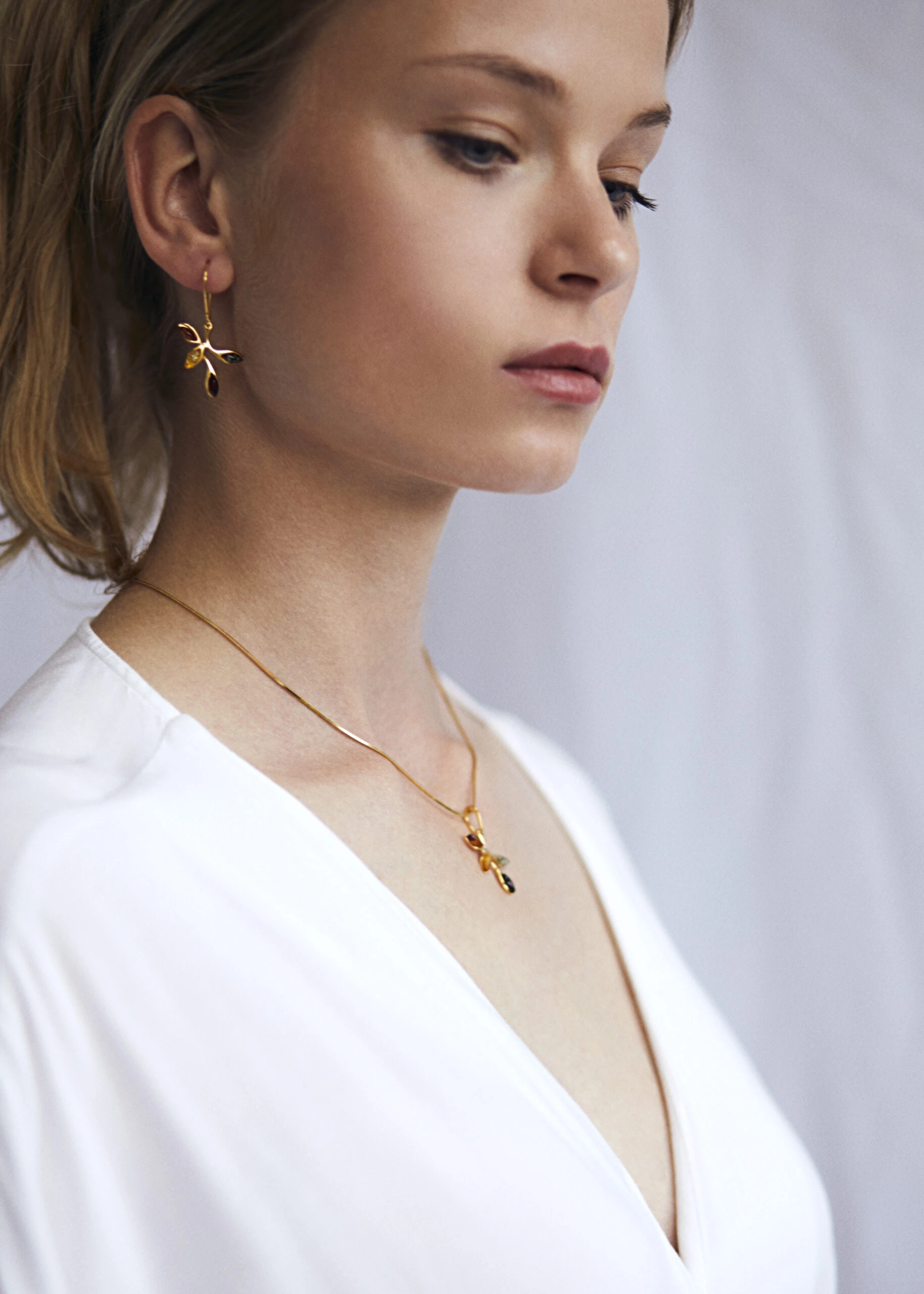 Thumbnail of Leaf gold earrings S