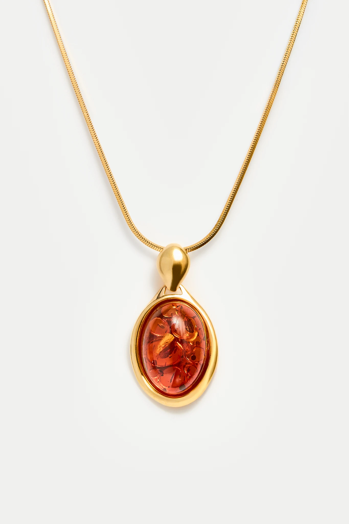 Thumbnail of Marie necklace in gold with amber