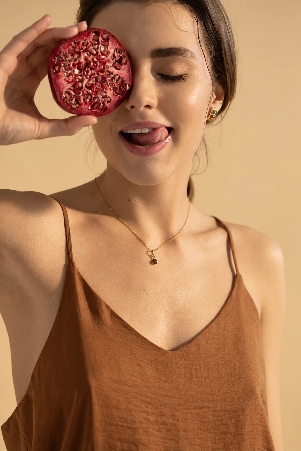 Mini necklace in gold with amber, Gold-plated, Amber, Amber necklaces