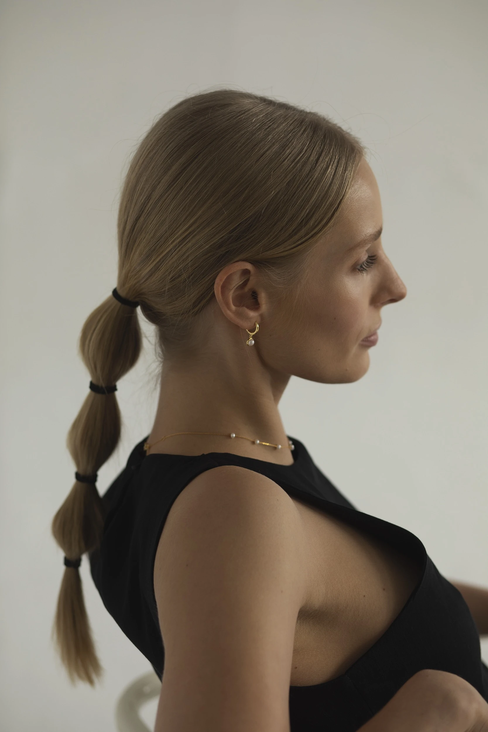 Thumbnail of Pearl gold necklace