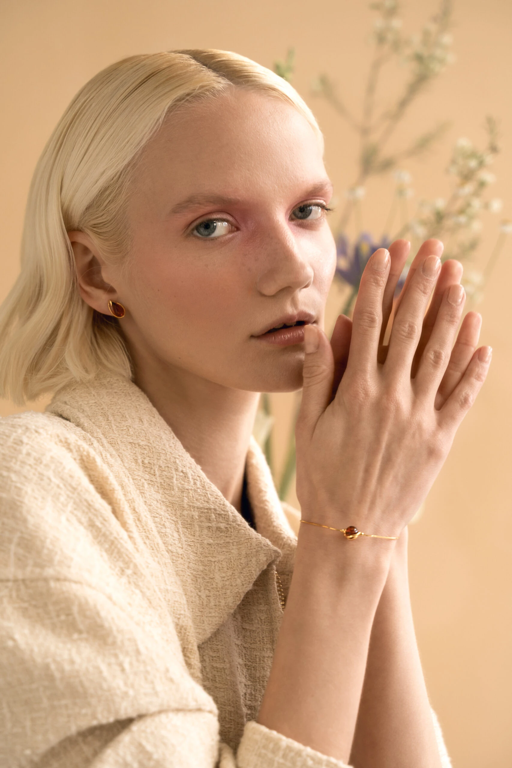 Thumbnail of Sophia gold bracelet with amber