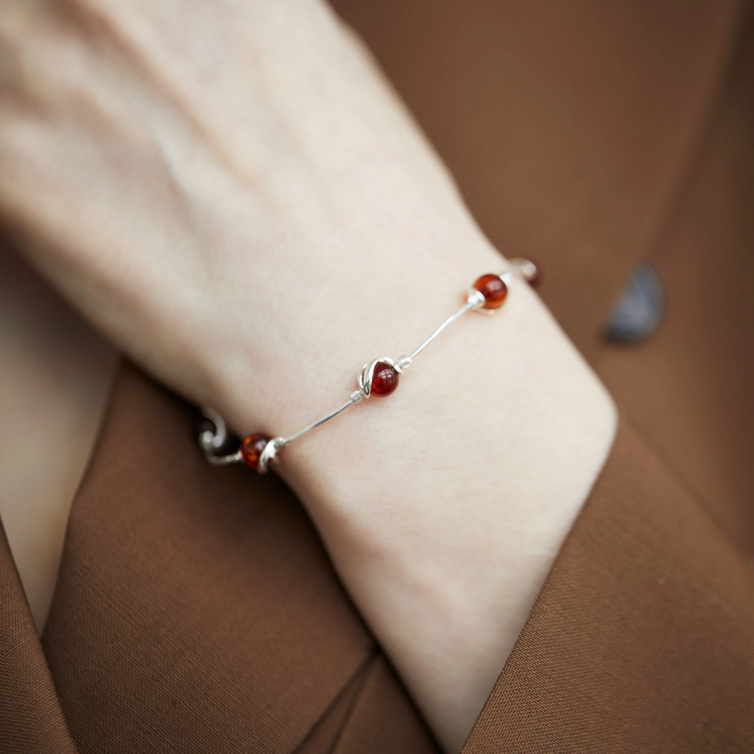 Sophia silver bracelet with cognac amber