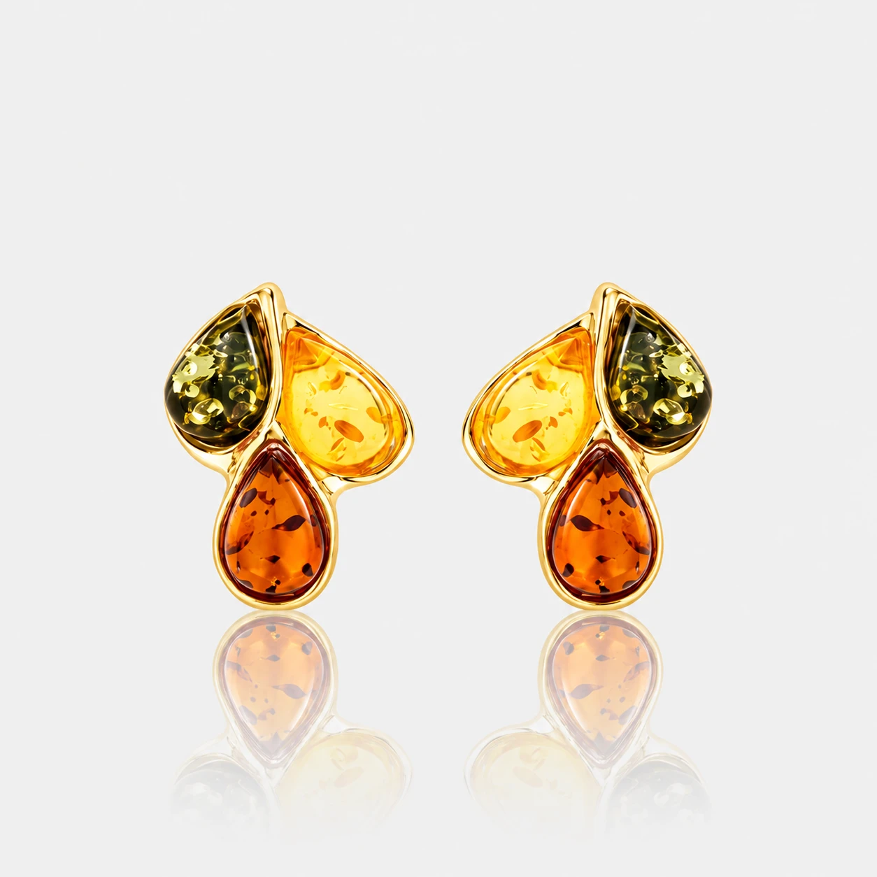 Trio studs gold with amber