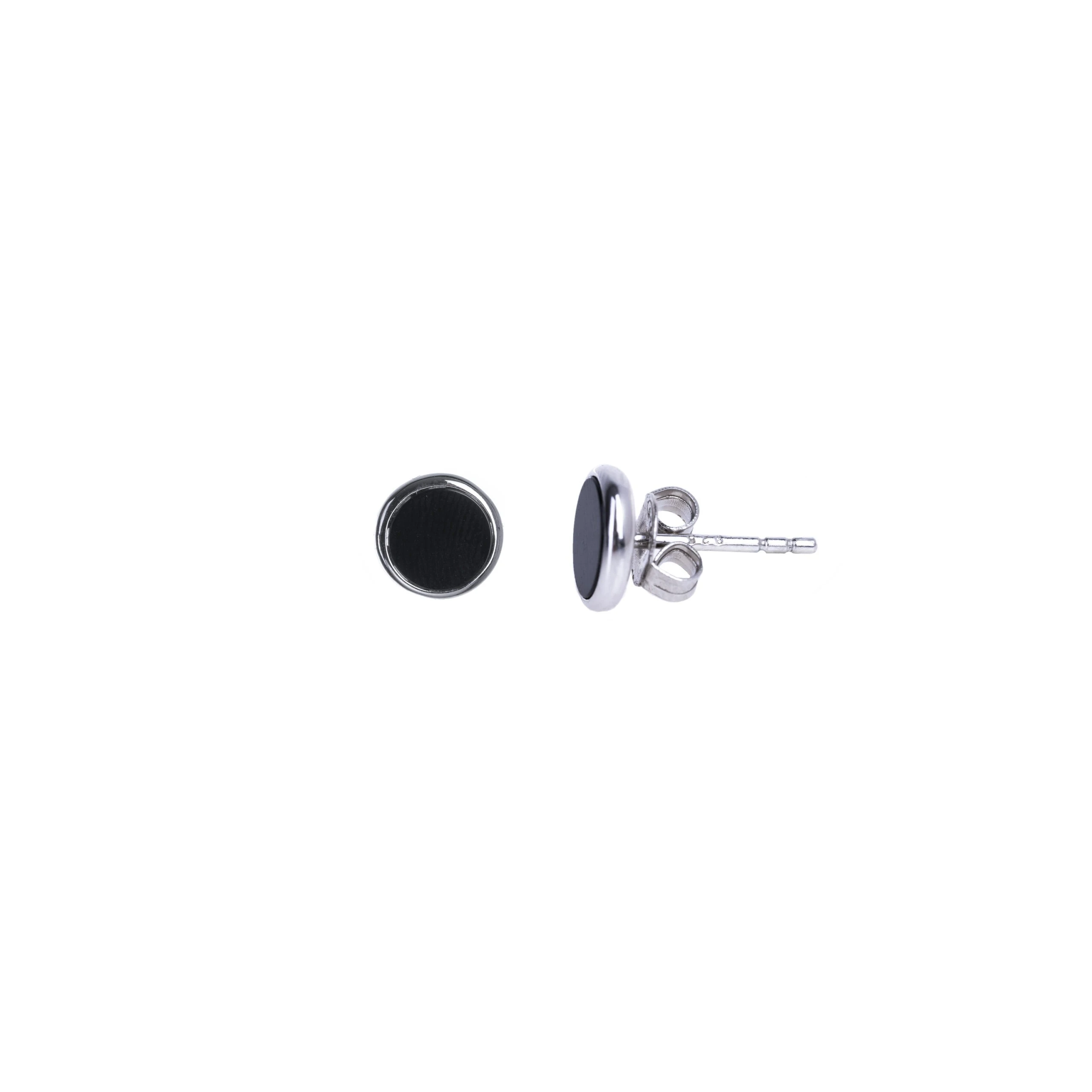 Thumbnail of Trygg stud earrings in silver with onyx