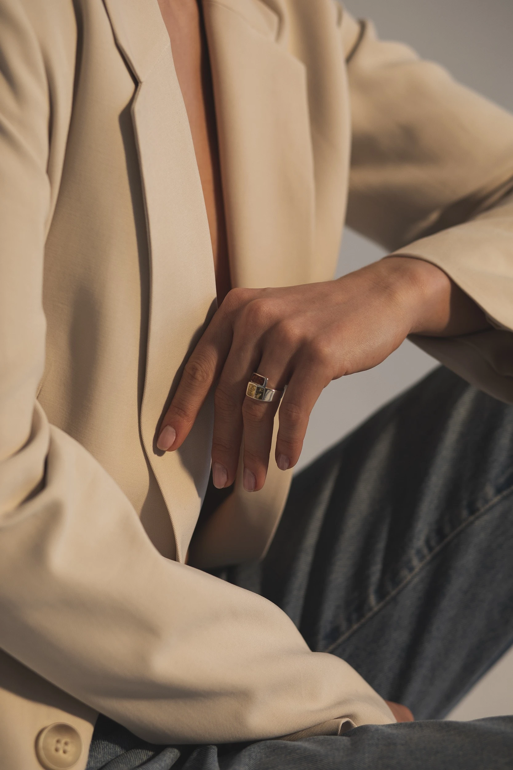 Thumbnail of Vera ring with amber