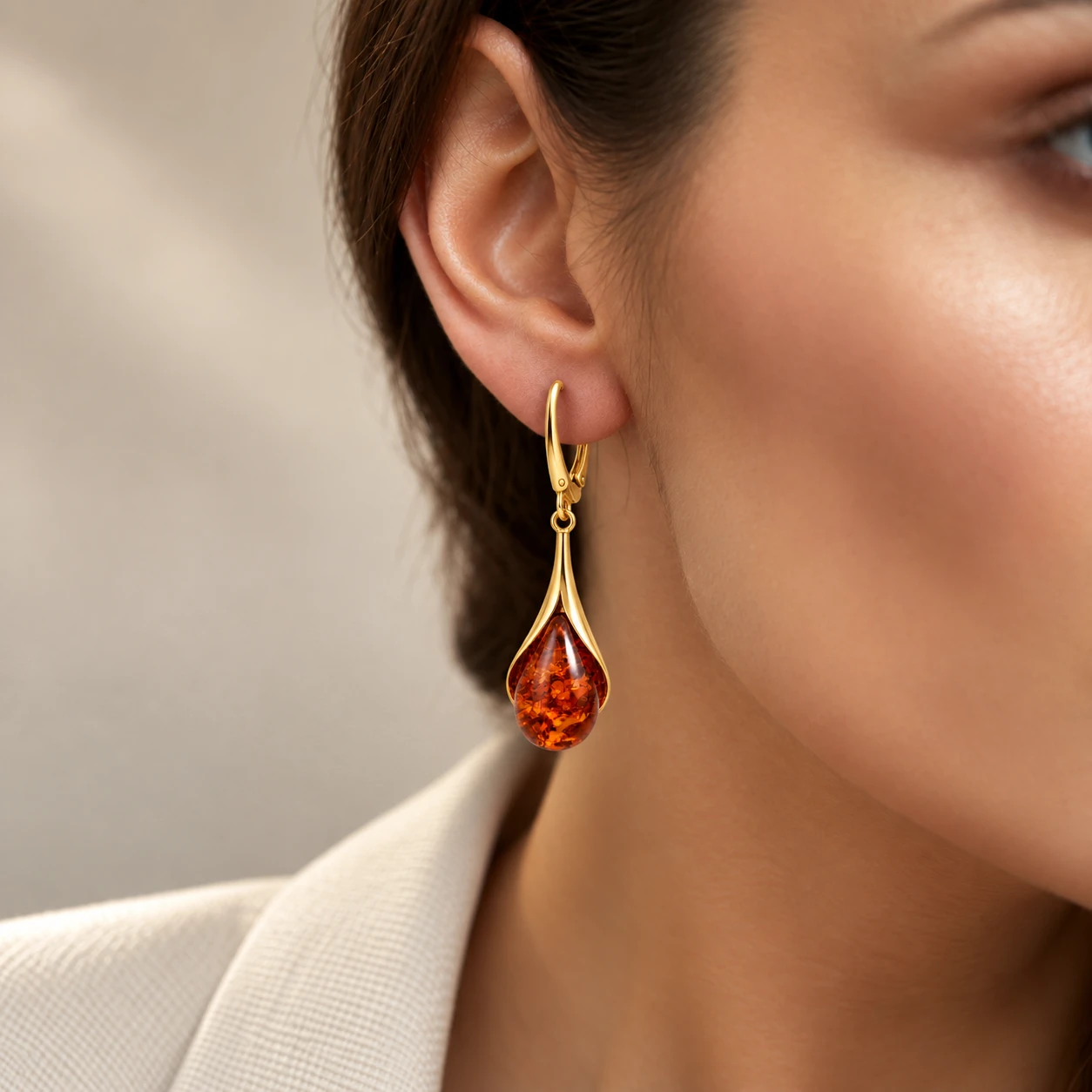 Victoria earrings in gold with cognac amber, Gold-plated, Amber, Amber earrings