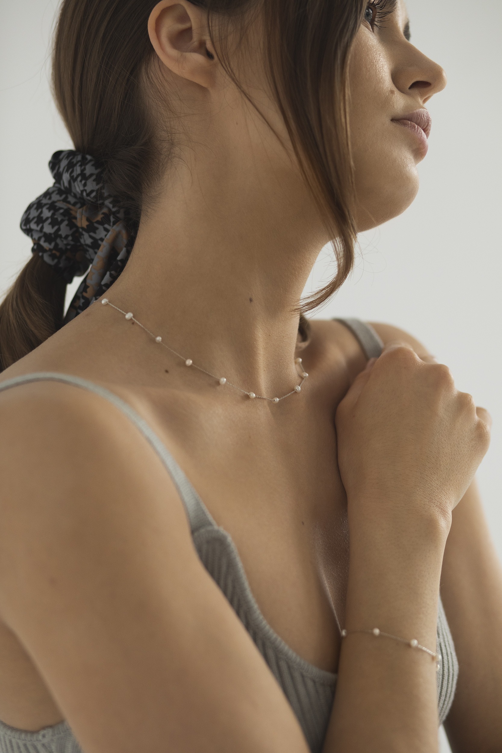 Thumbnail of Silver necklace with freshwater pearls