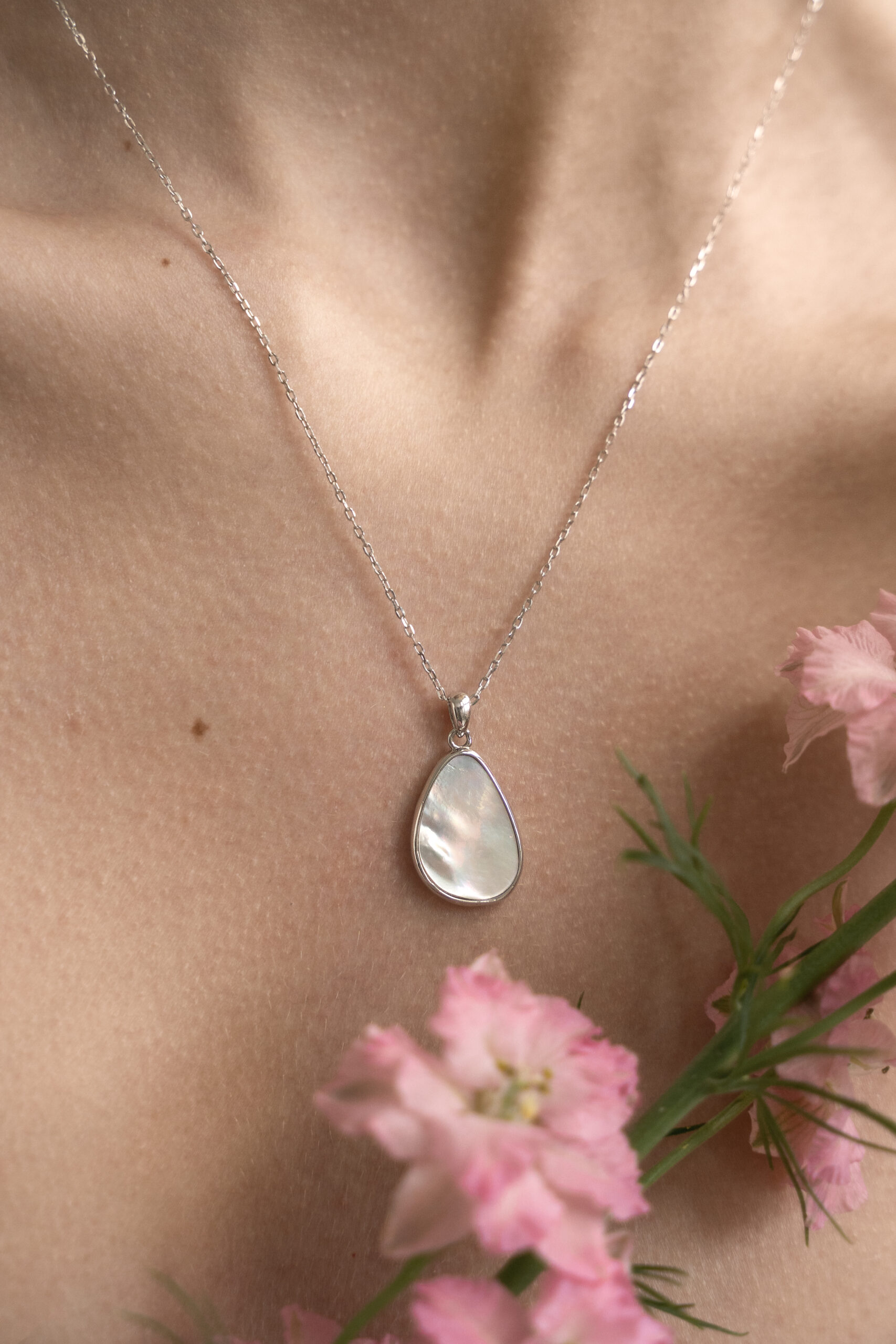 Thumbnail of Astra silver necklace with mother of pearl