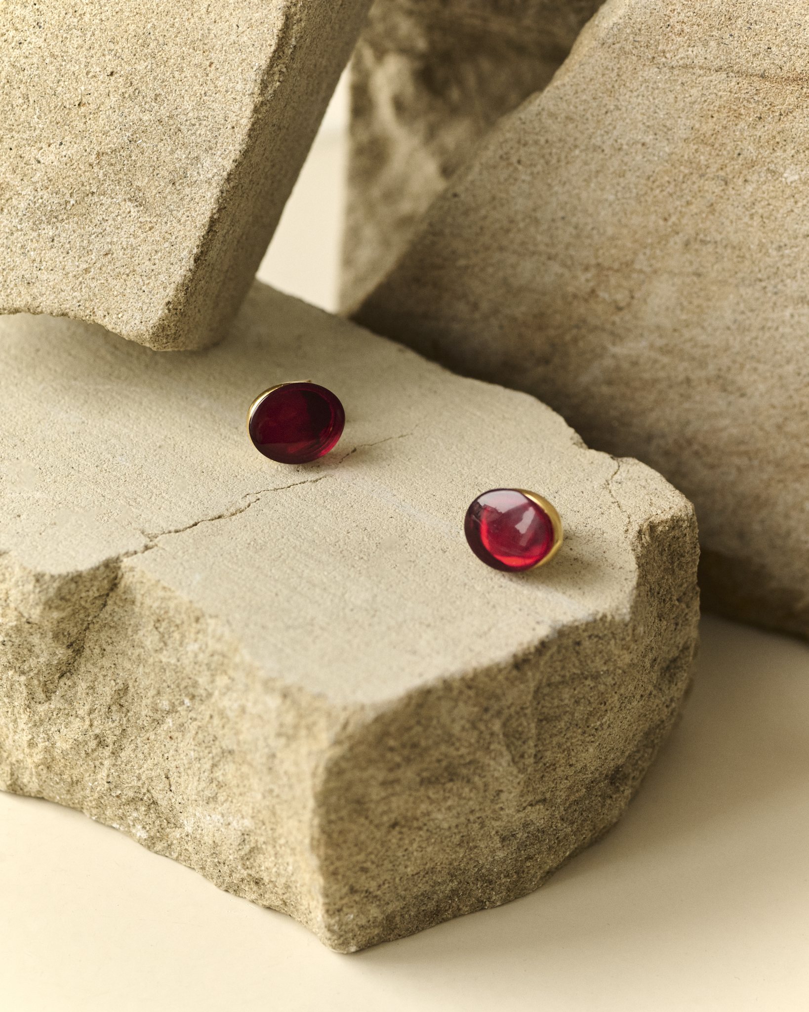 Carmen gold studs earrings with red amber