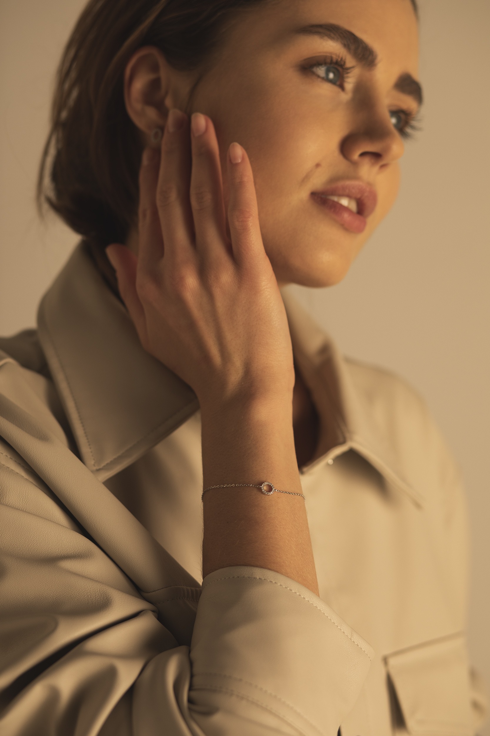 Thumbnail of Dainty, silver circle bracelet