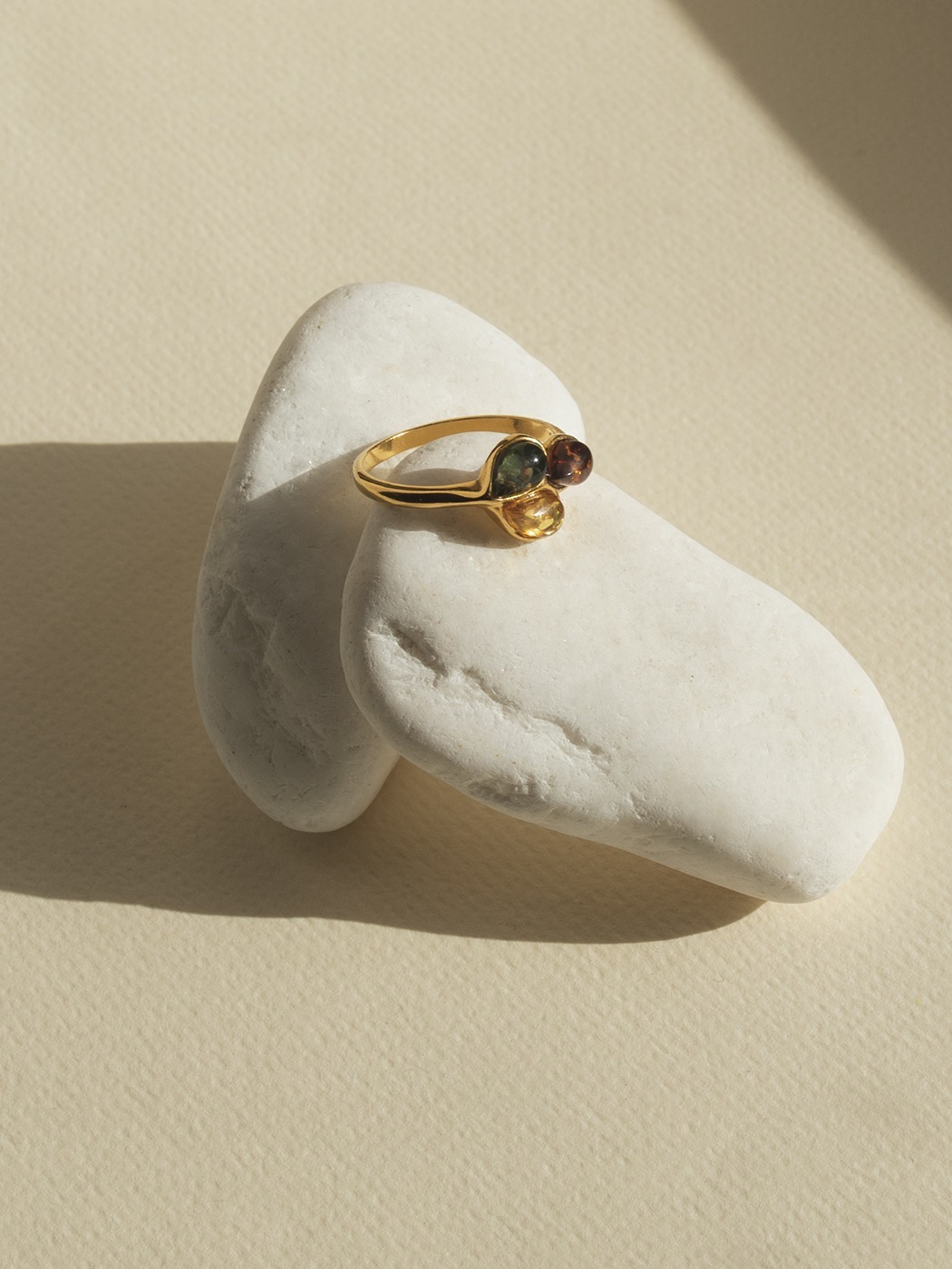 Thumbnail of Trio gold amber ring